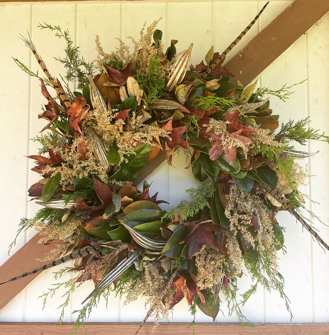 Seasonal Garlands & Wreaths